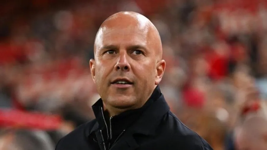 九游游戏-利物浦上半场0射门！法国记者点评：没想到斯洛特竟摆起大巴